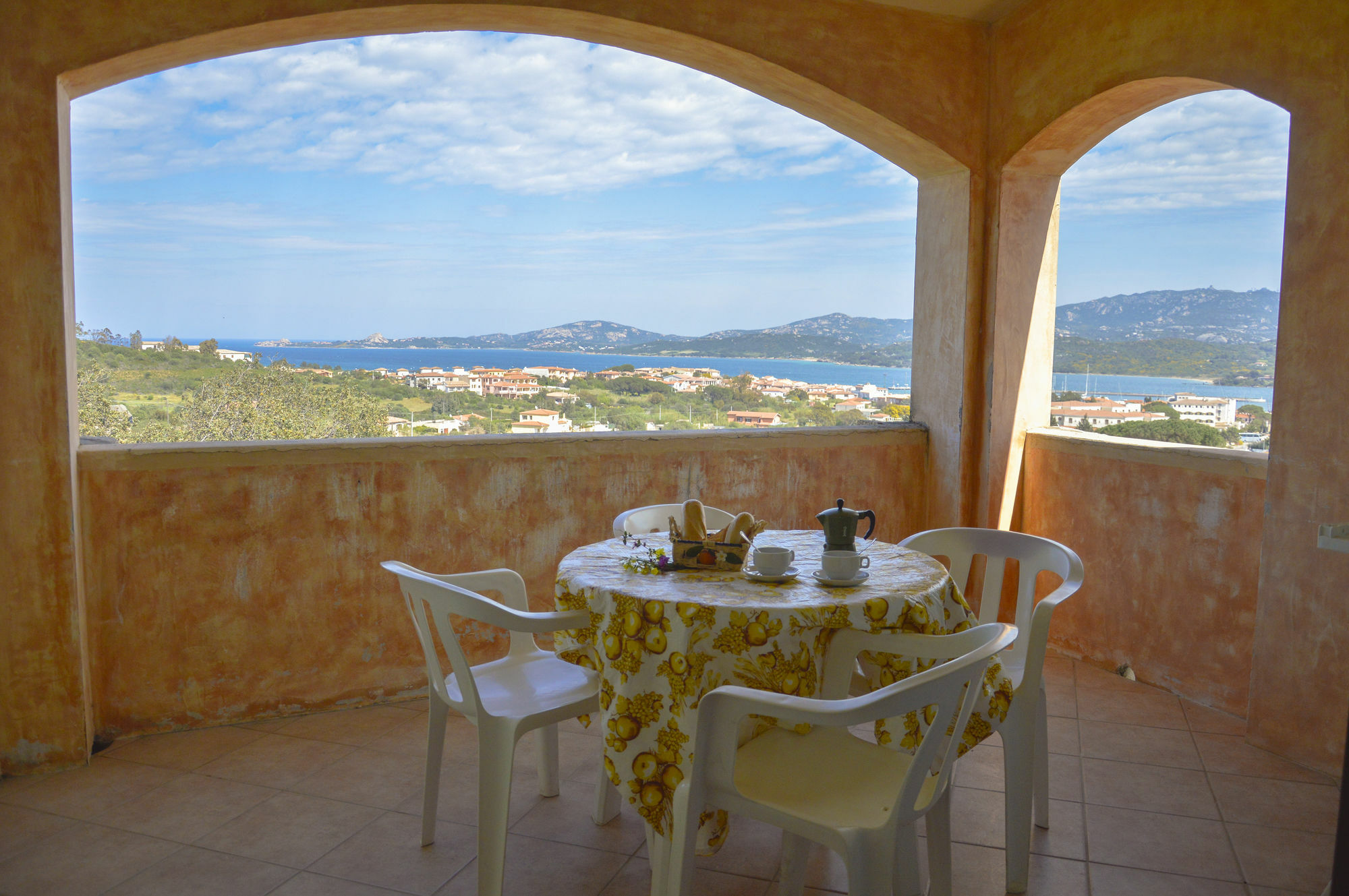 La Costa View Aparthotel Arzachena Exterior photo